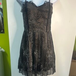 Elegant Black Patterned Mini Dress